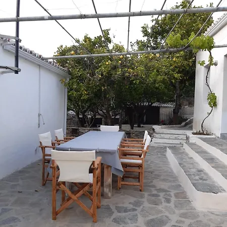 Diamoni Afroditi Casa vacanze Karavás